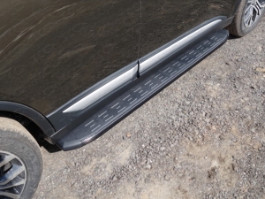 Mitsubishi Outlander 2015 Пороги алюминиевые с пластиковой накладкой (карбон черные) 1720 мм